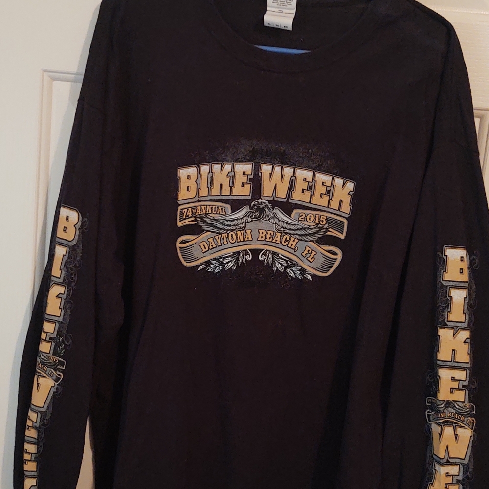 Men's long sleeve tshirt